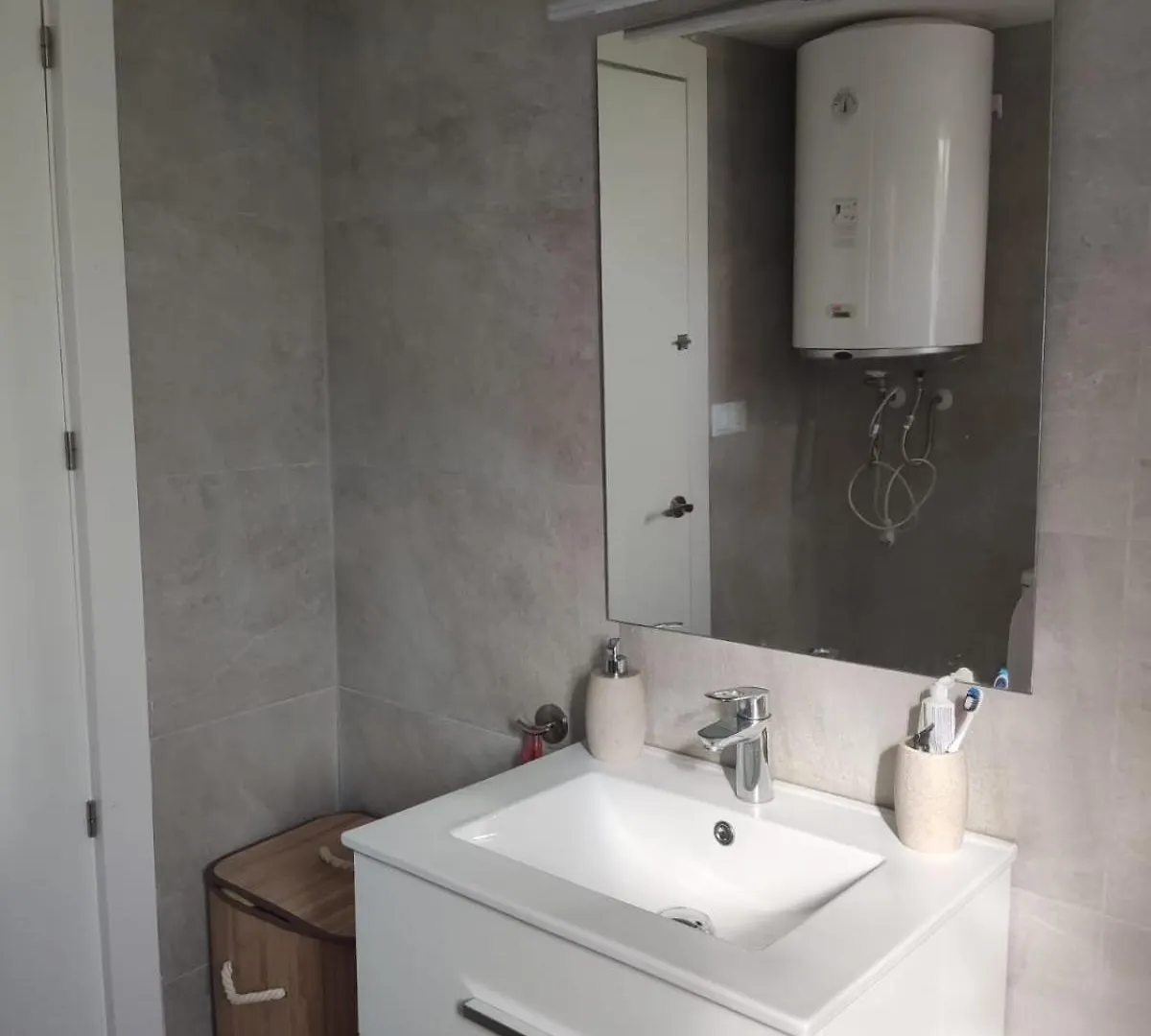 Chalet With Barbecue And Pool Near To The Beach! Creixell